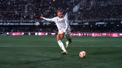 Kylian Mbappé en action avec le Real Madrid en Copa del Rey