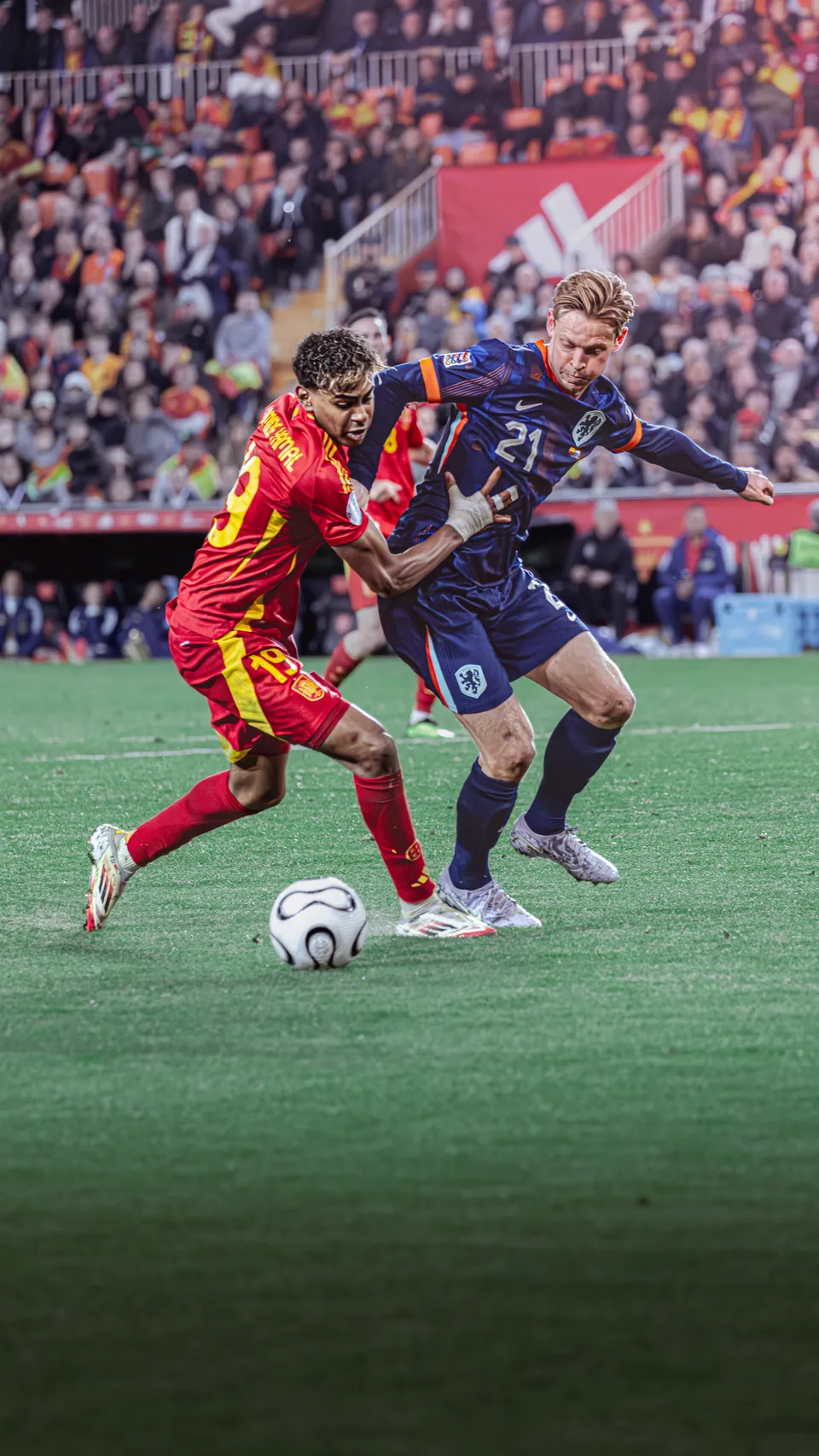 Affiche créative de Lamine Yamal et Frenkie de Jong
