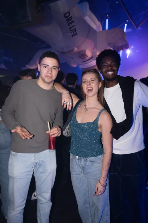 Soirée au D! Club à Lausanne, silhouettes sous les stroboscopes (photo 13)