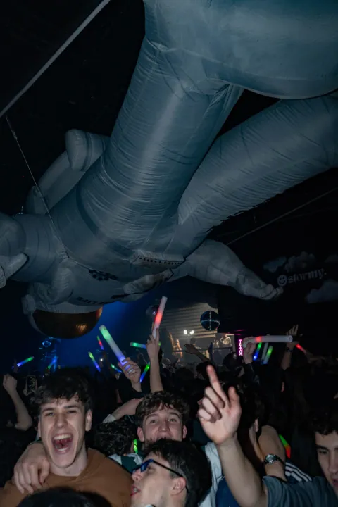 Soirée au D! Club à Lausanne, silhouettes sous les stroboscopes (photo 28)