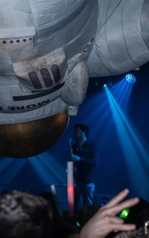 Soirée au D! Club à Lausanne, silhouettes sous les stroboscopes (photo 34)